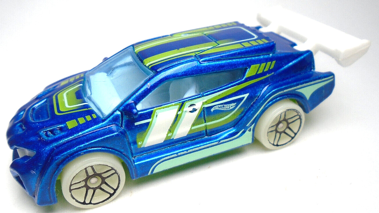 2016 HOT WHEELS LOOP COUPE BLUE & GREEN 1:64 DIECAST 2 7/8" CAR W/ GLOW WHEELS
