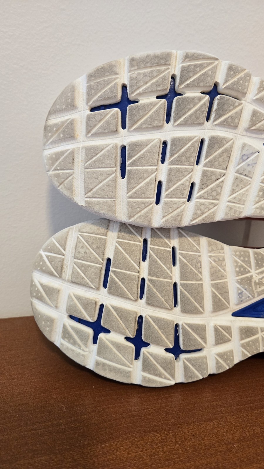 HOKA One Mach 5 White Multicolor Running Shoes Womens SZ 7.5 B NICE!  thumbnail 9