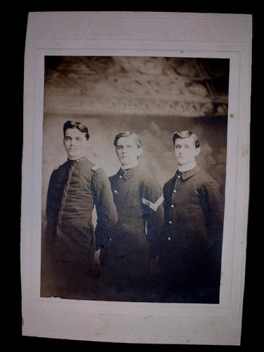 Militaria Cabinet Card of Three Men In Uniform