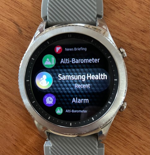 Samsung Galaxy Gear S3 Classic Smart Watch - Picture 5 of 10