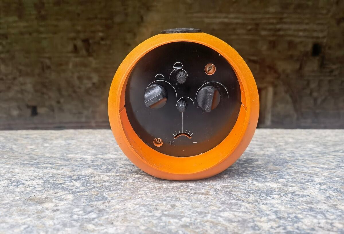 Orange space age clock, vintage 1970's sphere clock, orange Orange space age clock, vintage 1970's sphere clock, orange
