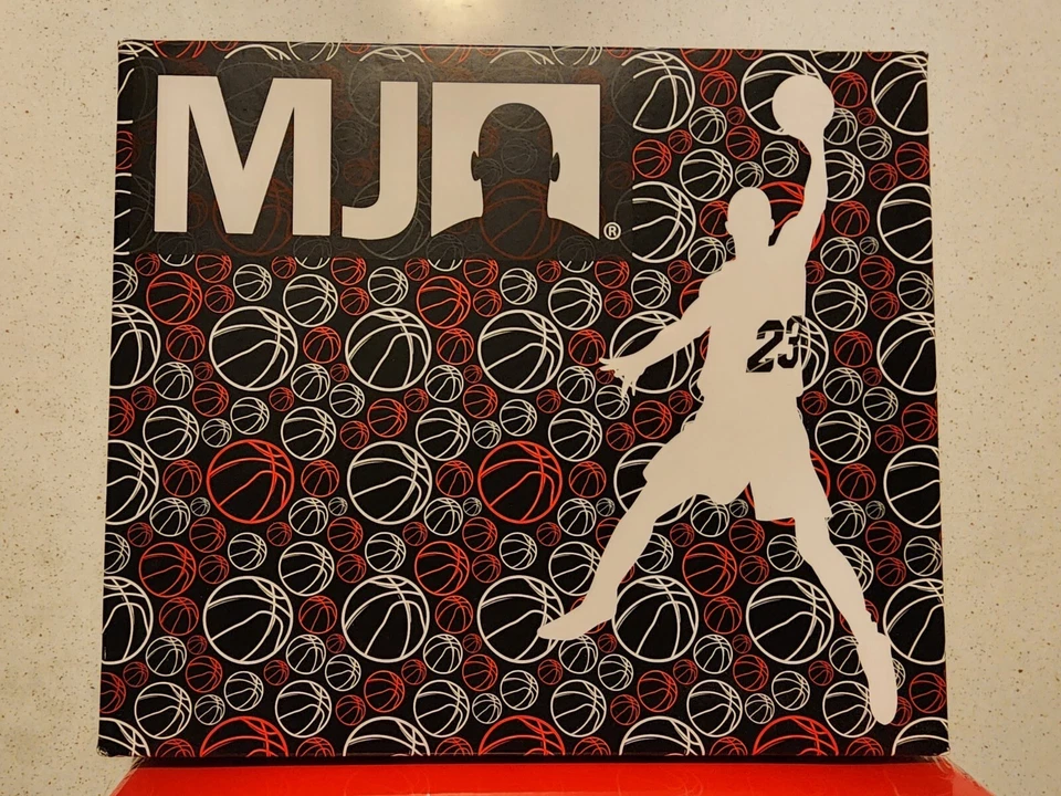 Michael Jordan Cologne Gift Set 4pc After Shave Balm Body Wash Rubber Bracelet  - Image 3 of 4