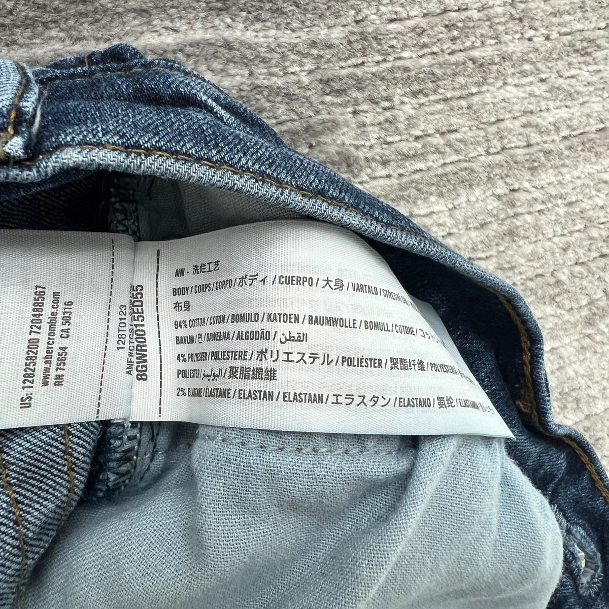Abercrombie & Fitch Shorts Size 30 Womens Bermuda Cuff Medium Wash