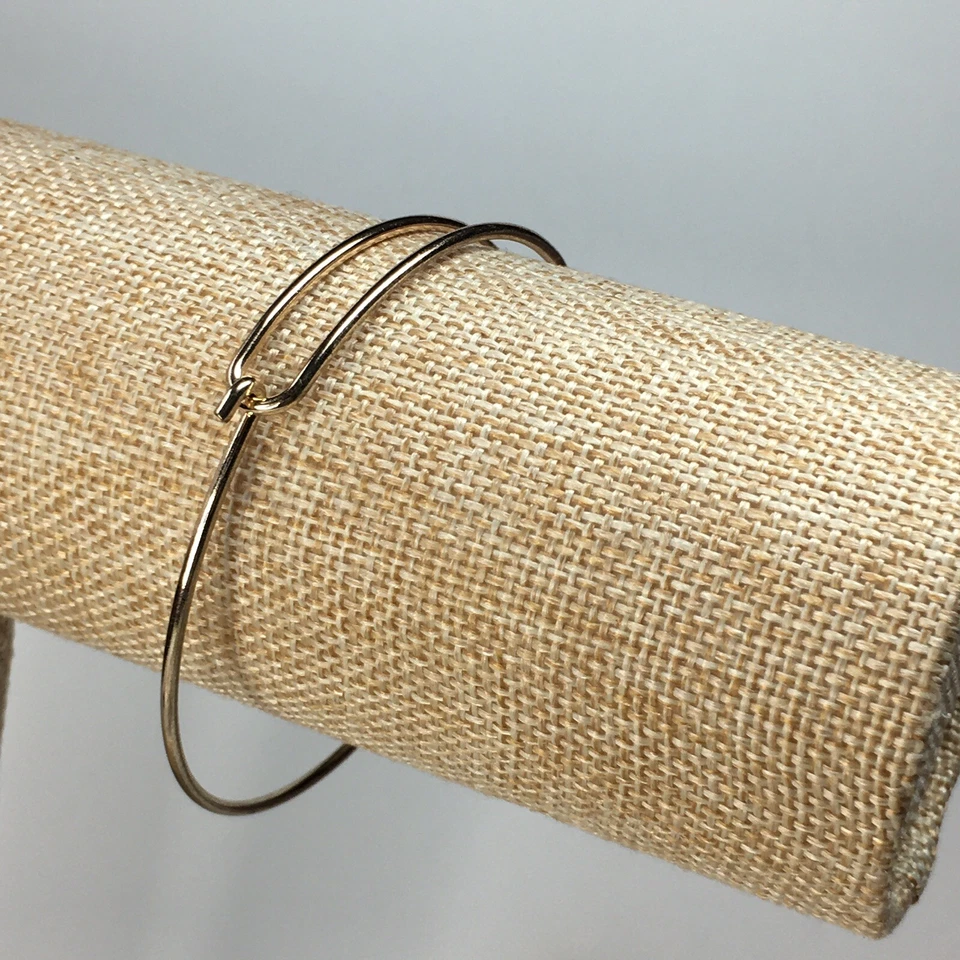 Brazalete/brazalete ajustable tono dorado con cierre de gancho nuevo de Lote Antiguo Foto 4 de 4