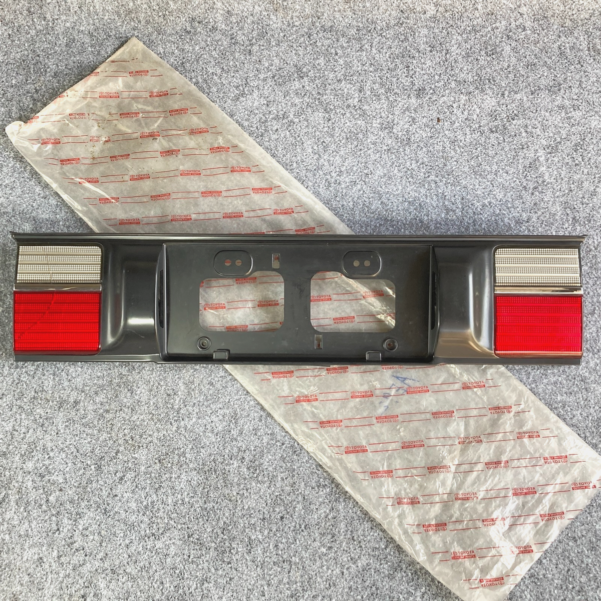 Toyota Corolla AE90 AE92 Rear Tail Light Garnish Reflector Genuine