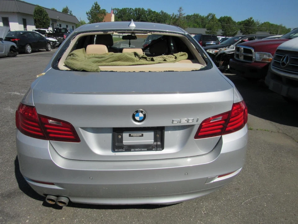 SILENCIADOR 12 13 14 15 16 BMW 528I SOLO PICKUP Foto 3 de 4