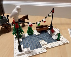 LEGO Creator Expert: Winter Village Bakery (10216) Complete W/ Minifigs & Inst.