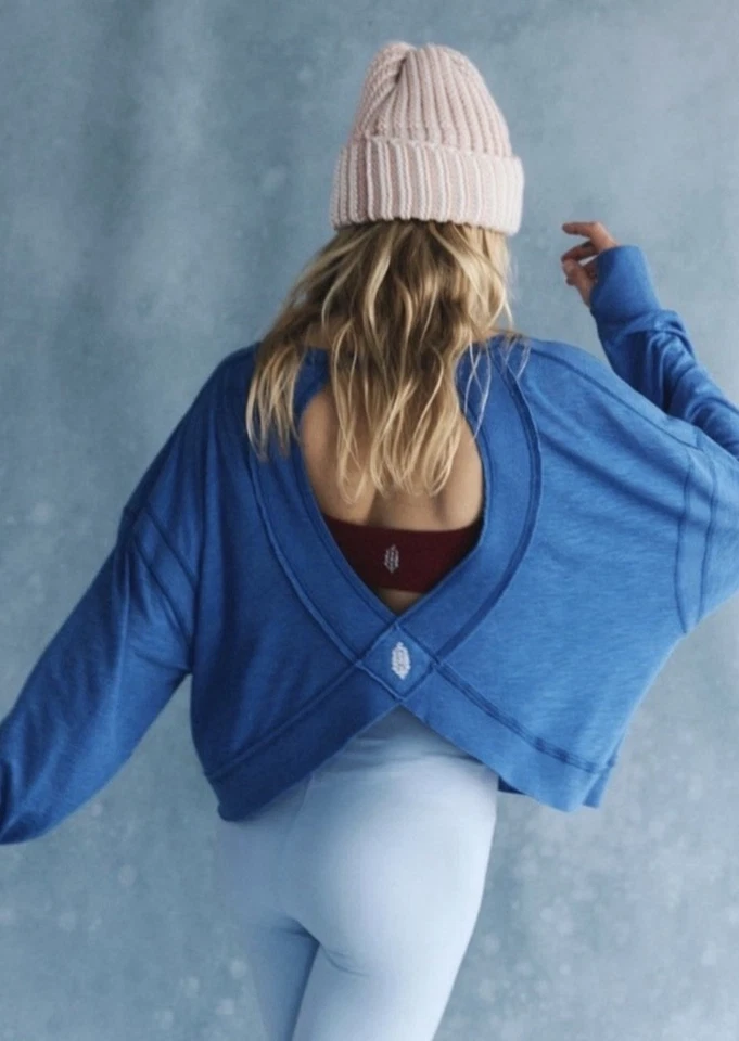 Free People Movement My Time Logo Capa Azul, Espalda Abierta, X- Pequeño Foto 4 de 4