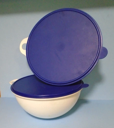 2 Big White Tupperware Thatsa Bowls With Blue Lids Holds 32 Cups Each