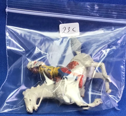 BRITAINS LEAD INDIAN ON WHITE HORSE WITH MOVEABLE ARM REF: 23C - Picture 5 of 5