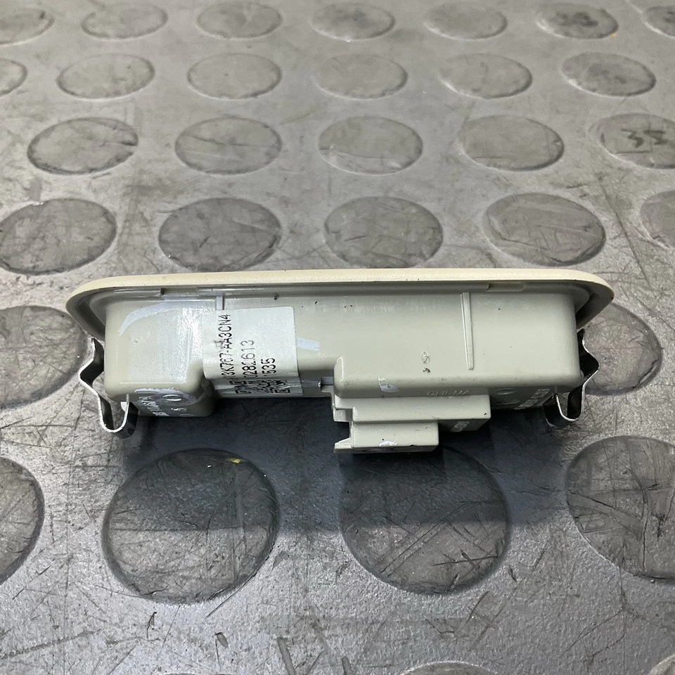 Lámpara de luz domo de lectura Ford Fusion 2017-2020 OEM Foto 4 de 4