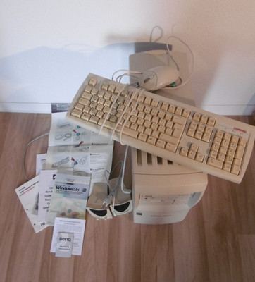 Retro Vintage Computer PC COMPAQ Presario 5541, AMD K5-2 400 MHz mit Windows 98