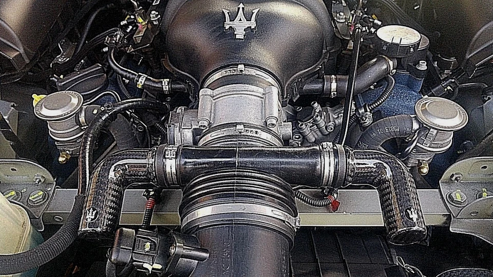 Maserati GranTurismo - Cámaras de sonido de fibra de carbono Quattroporte (Juego 02 piezas) Foto 2 de 4