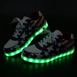 boys light up trainers