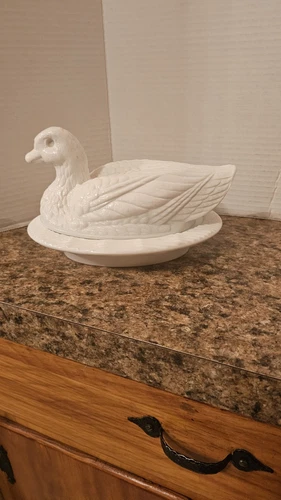 Vintage Westmoreland White Milk Glass Duck On A Nest 2 Piece Candy Dish