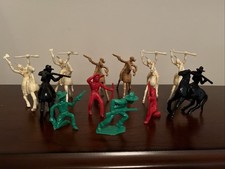 Vintage 1960  s Cowboys  Indians - 8 Horses 8 Riders  4 Standing  Lot Of 20
