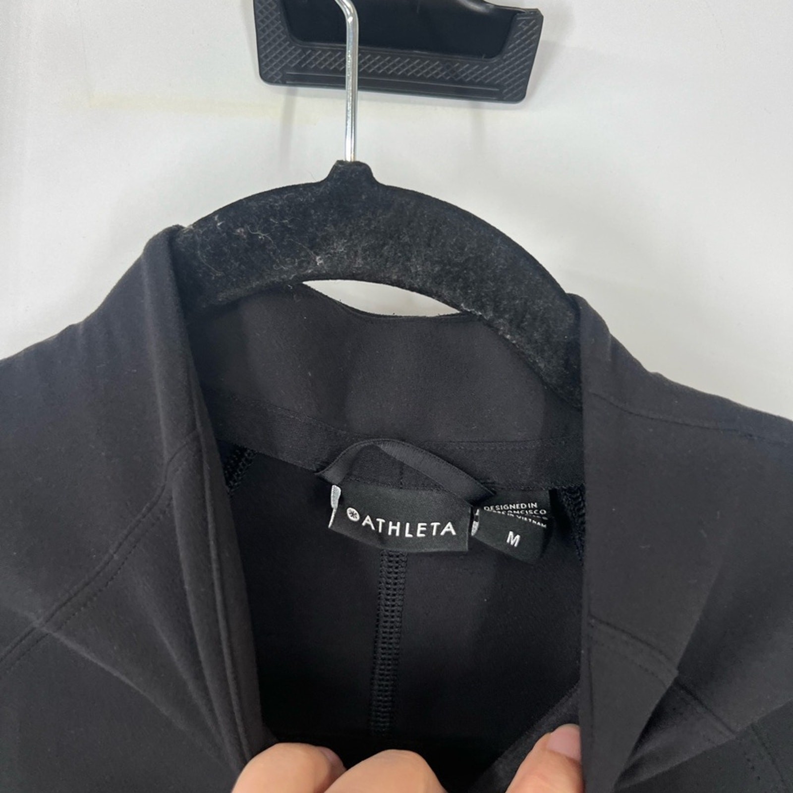 Athleta Size Medium Salutation Jacket Black Full … - image 4