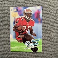 Fleer 1998 Ultra Sensational 60 Warrick Dunn #20 SS Tampa Bay Buccaneers NFL