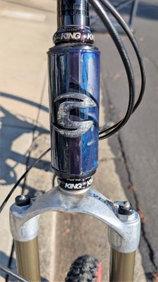 Cannondale Super V Raven 900 SX ,Marzocchi Fork ,Grimeca Magnesium