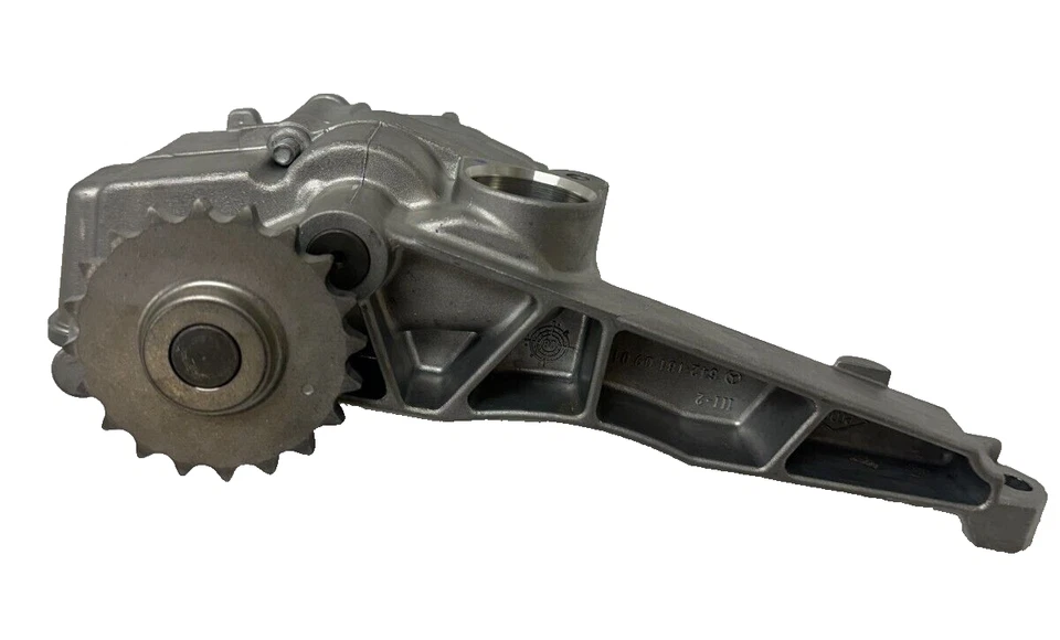 OEM 2007-2009 Dodge Sprinter 2500 3500 Diesel Engine Oil Pump 05179493AA - Image 2 of 4