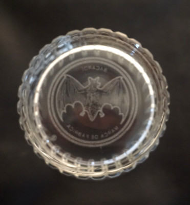 Bacardi White Rum Tumbler mit gefrästem Logo im Boden Glas  Gläser NEU