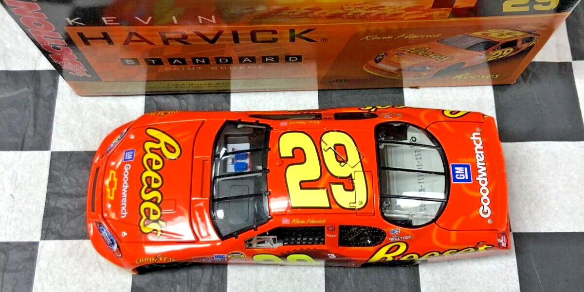 NASCAR 1/24 #29 Reese’s sddefault.jpg