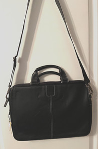Boconi top Grain Leather Slim Laptop Laptop Brief in Black.