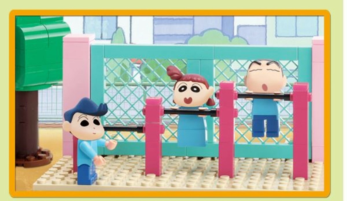 Oxford Crayon Shin-Chan PLAYGROUND Brick Building Block Assembly