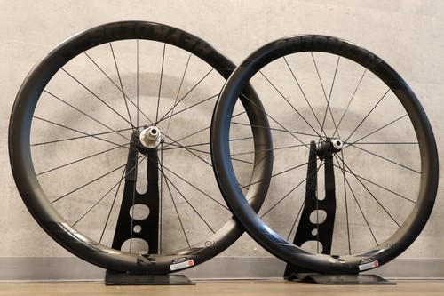 REYNOLDS Blacklabel Aero 46 DB Carbon Tubeless Wheelset Shimano 11/12S - Picture 2 of 10