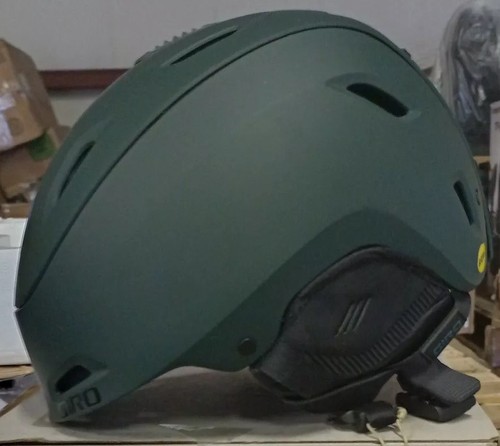 giro range ski helmet