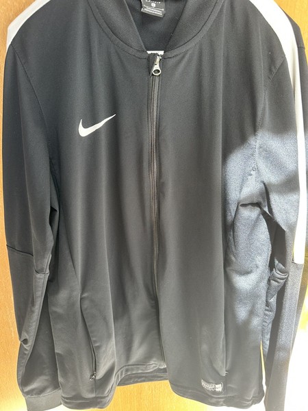 nike jacke