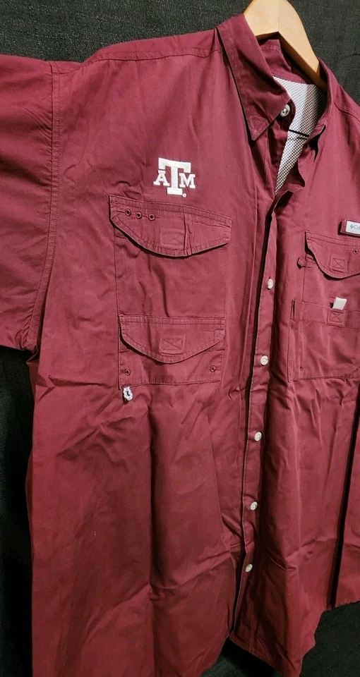 Camisa Texas A&M Columbia PFG cabeça de osso manga curta botão ventilada GG marrom em excelente estado usado - Imagem 3 de 4