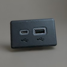 GENUINE 2020-2025 GMC CHEVROLET MULTIMEDIA AUXILIARY USB-C PORT MODULE OEM⭐