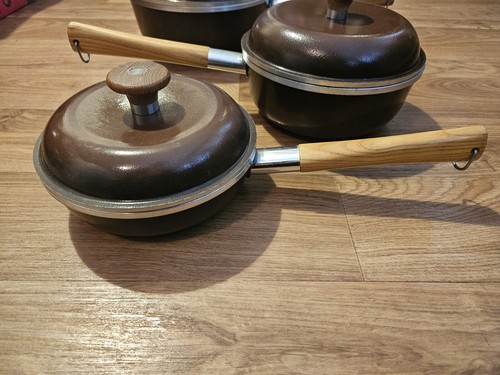 3 Mark Regal Ware Enamel Cast Aluminum Non-Stick Cookware SaucePan 18cm 21cm 23c - Picture 2 of 14