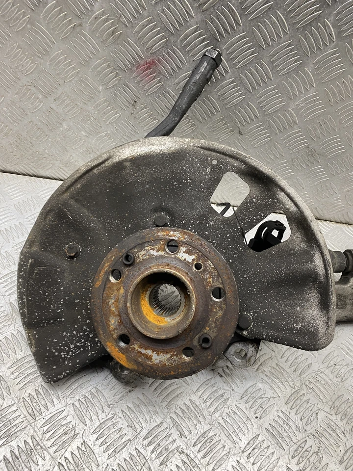 Buje rueda delantera izquierda mercedes-benz gle350d cupé c292 n242 Foto 2 de 4