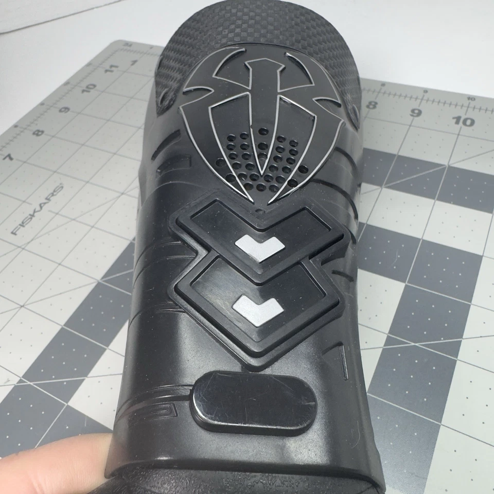 Mattel WWE Roman Reigns Gauntlet Glove Fist Roleplay Toy 2016 Sound Effects - Image 3 of 4