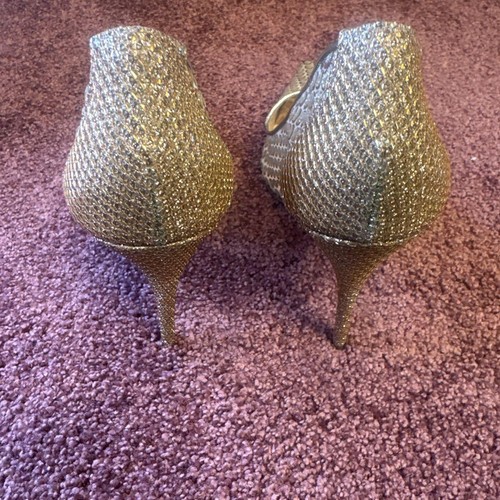 Christian Louboutin Lace Gold Pointed toe Pumps 39.5 - Picture 3 of 24