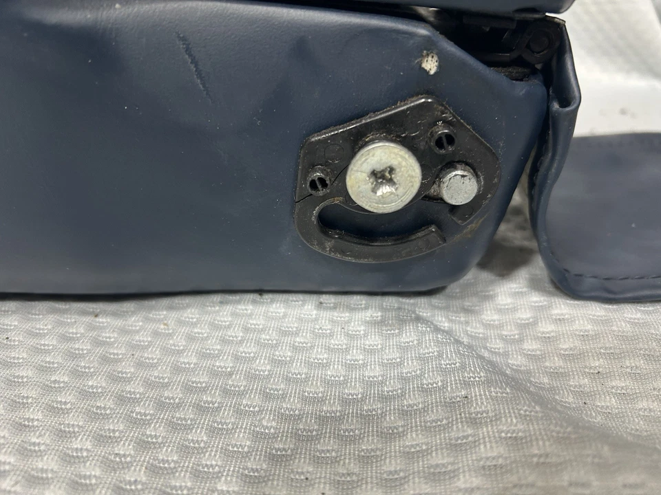 1989-1993 Cadillac Deville AZUL ESCURO Console Central Tampa Apoio de Braço Suporte de Copo Fabricante de Equipamento Original - Imagem 4 de 4