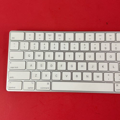 Apple Magic Keyboard with Numeric Keypad A1843 - US English - White - 第 3/10 張圖片
