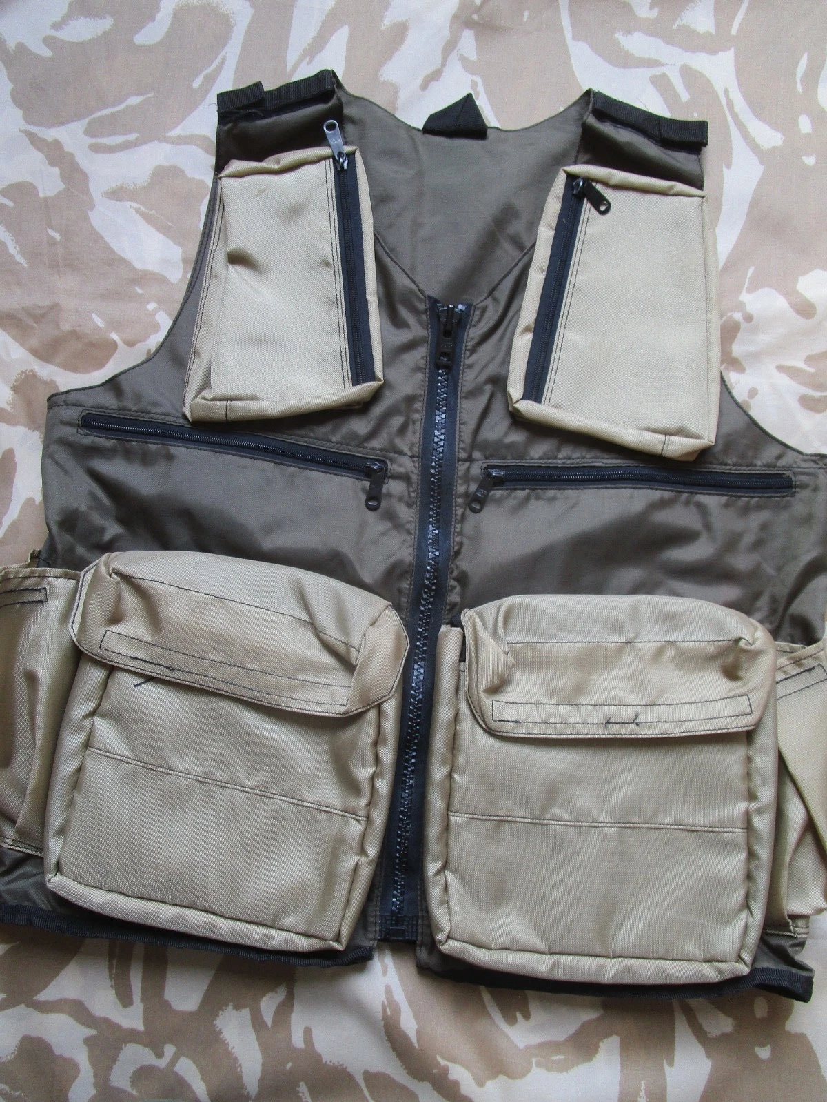 Bespoke VEST army FISHING Security Utility PHOTOGRAPHY bushcraft Gardening BNWOT