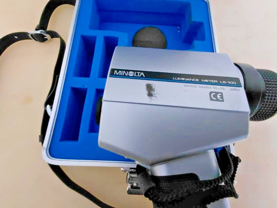 Minolta LS100 Luminance Meter in black carry case - Image 4 of 4