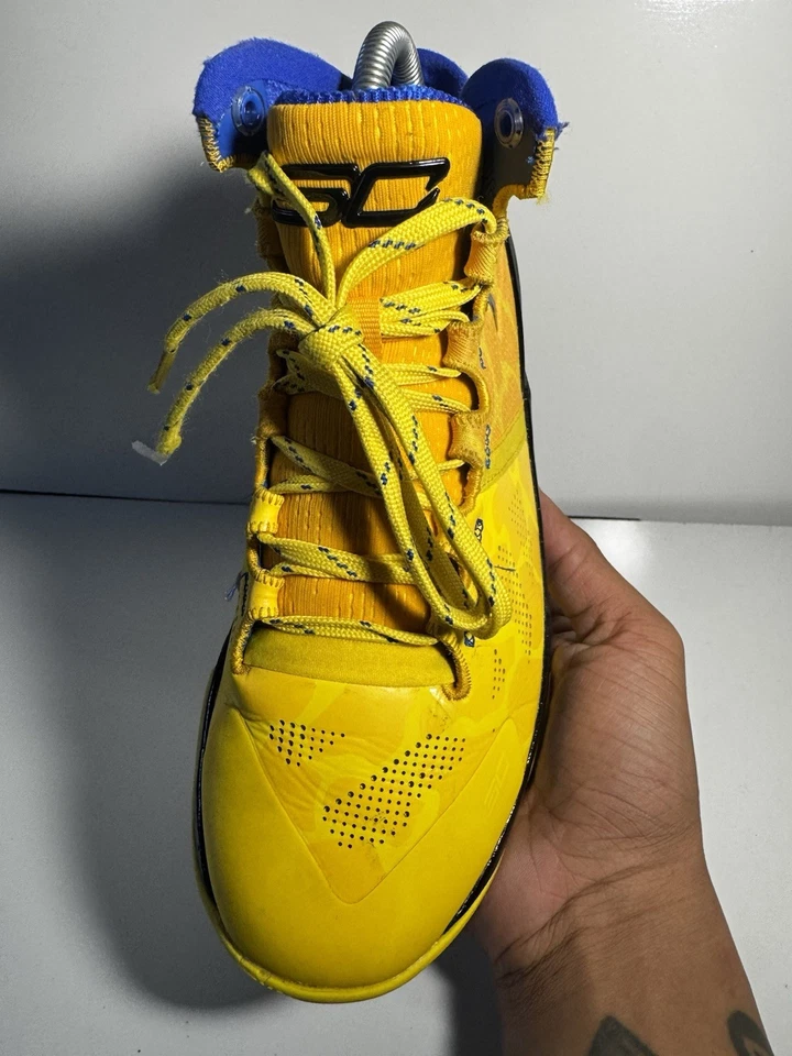 Under Armour Curry 2 “Double Bang” Size 4.5Y - Image 2 of 4