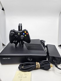 Microsoft Xbox 360 S Console 500GB Model 1439 Bundle works great 👌 Free 📦 