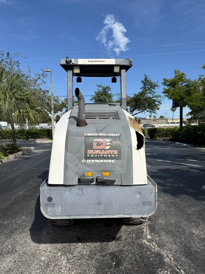 Dynapac Ca1400D 2019 rodillo de suciedad de tambor liso - tambor de 66" - 839 horas Foto 4 de 4
