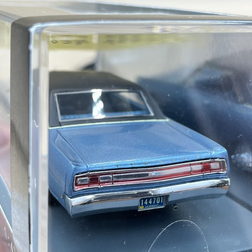 NEO 1/43 Plymouth Sport Fury 2 puertas techo rígido azul claro 1968 resina modelo 44701 - Imagen 10 de 14