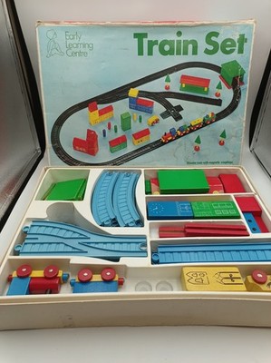 Vintage ELC Zugset Holzeisenbahn Figuren Landschaft Kunststoff Schienen 70er Jahre.