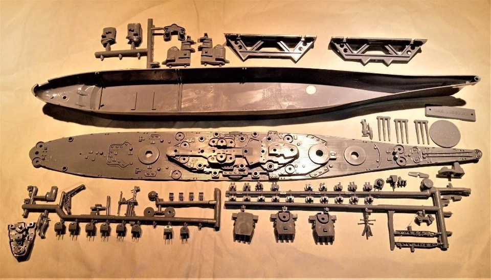 Raro kit modellino corazzata Revell Marusan USS Missouri vintage 1/720 Giappo... - Immagine 2 di 4