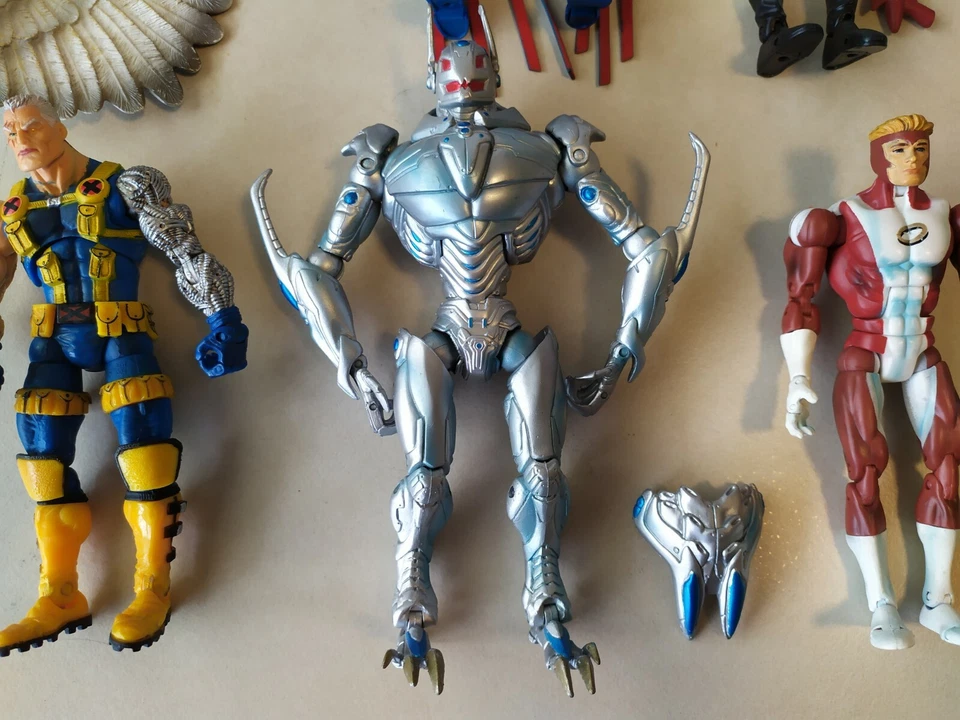 *RARO* Lote de 16 figuras de acción de Marvel Legends y ToyBiz y M.O.D.O.K B.A.F Foto 4 de 4