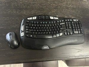 LOGITECH BLACK TYPING KEYBOARD AND MOUSE WIRELESS BLACK BUNDLE SET