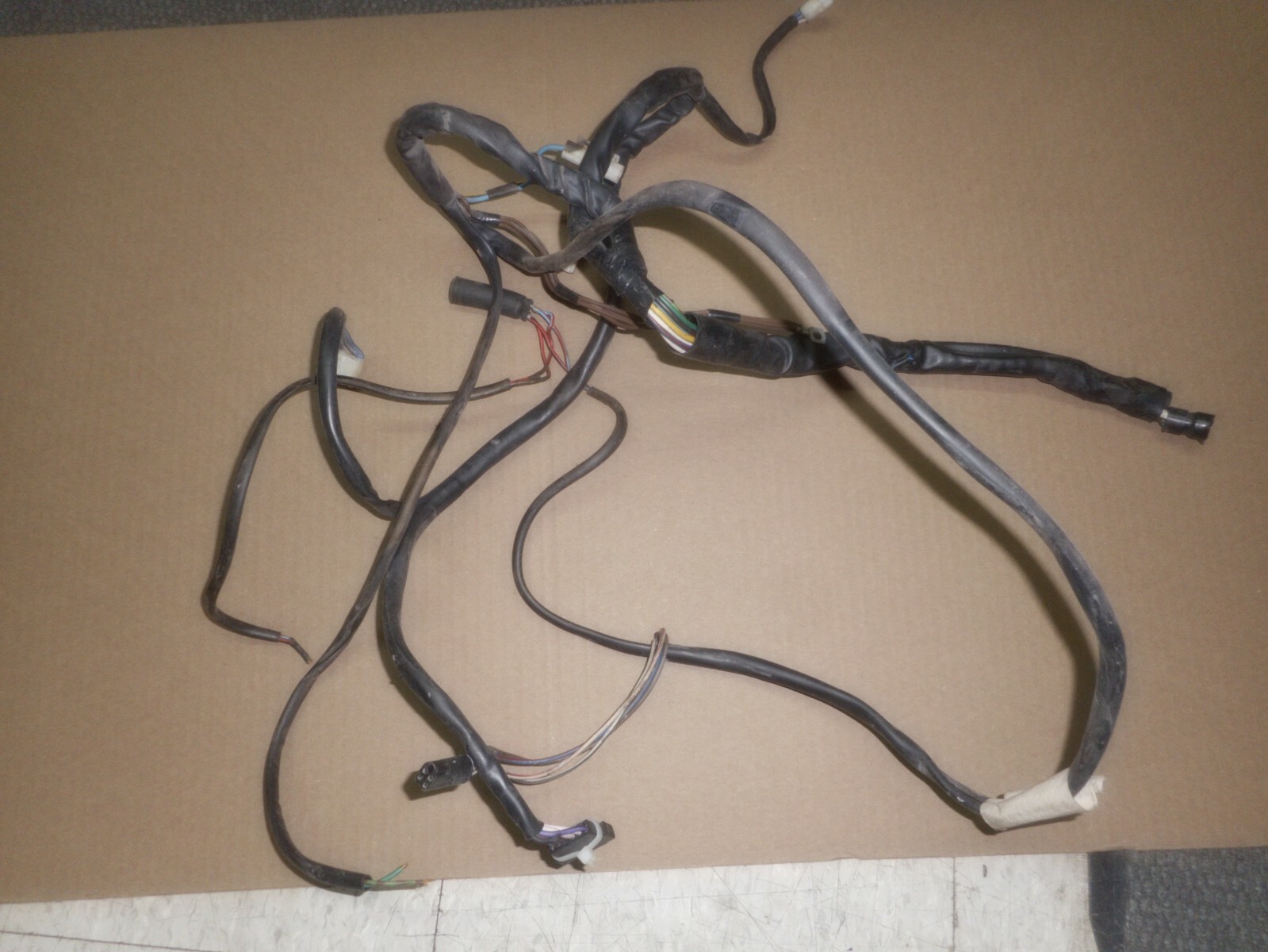 Ferrari Mondial 1986-1987 driver door wiring harness